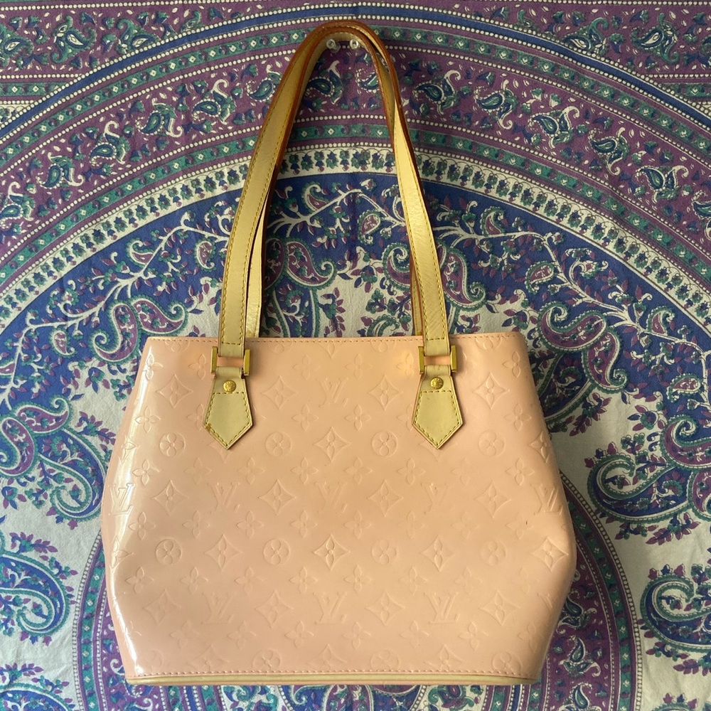 Light pink handbag